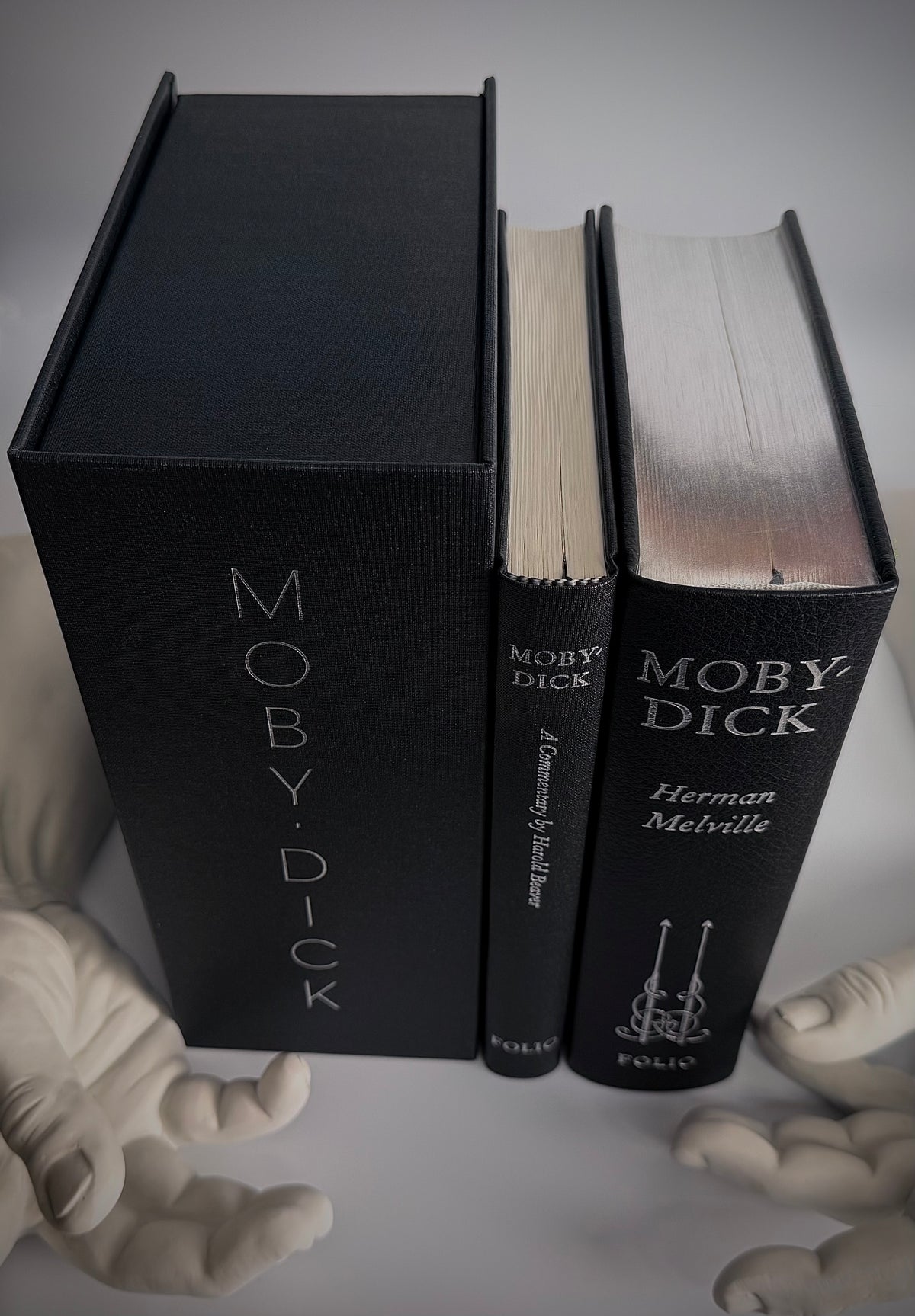 Moby-Dick - Herman Melville
The Folio Society, London, 2009 Rockwell Kent Illustrations | Limited to 1,750 Copies | Number 23