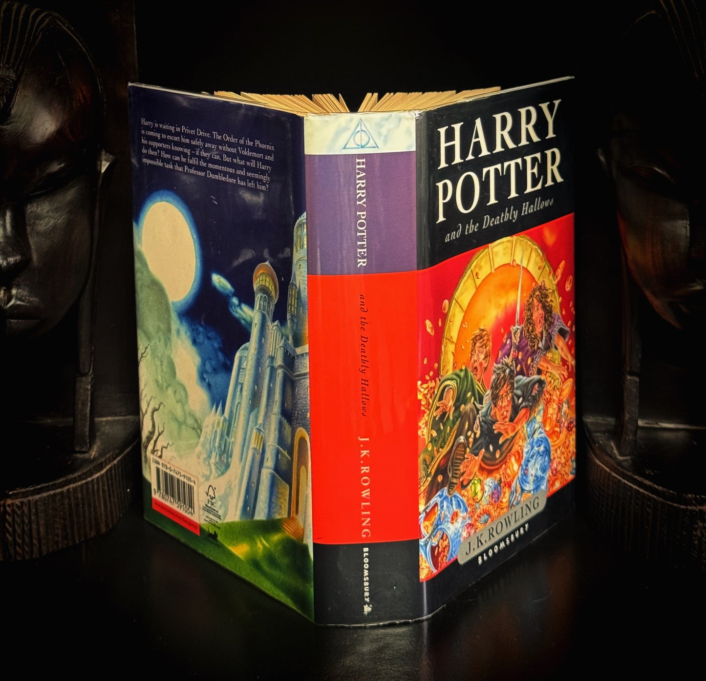 Harry Potter and the Deathly Hallows – UK First Edition (Bloomsbury)
by J. K. Rowling